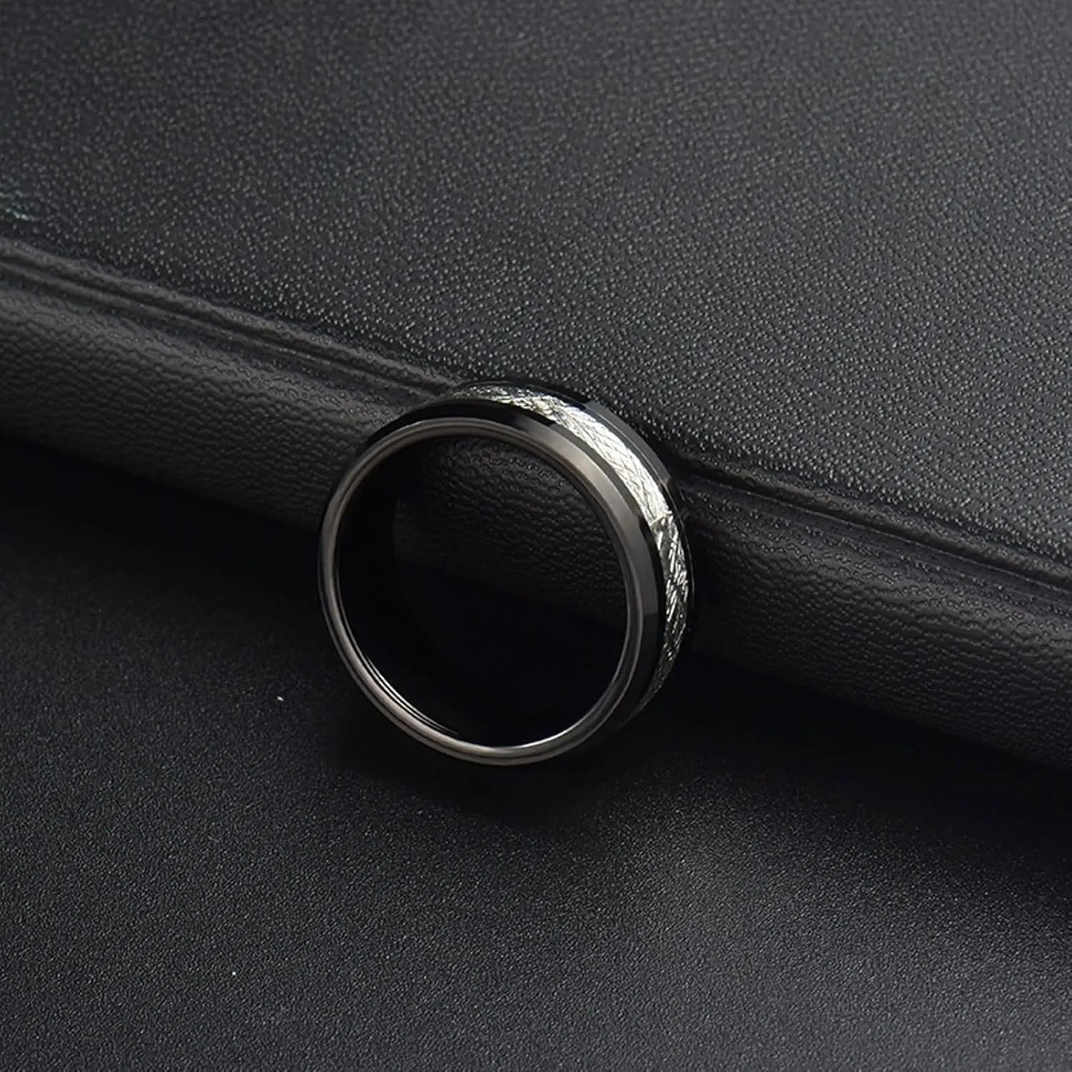 Daesar Matching Rings for Couples, Women and Men Engagement Ring Tungsten 8MM Round Polished and Matte Black