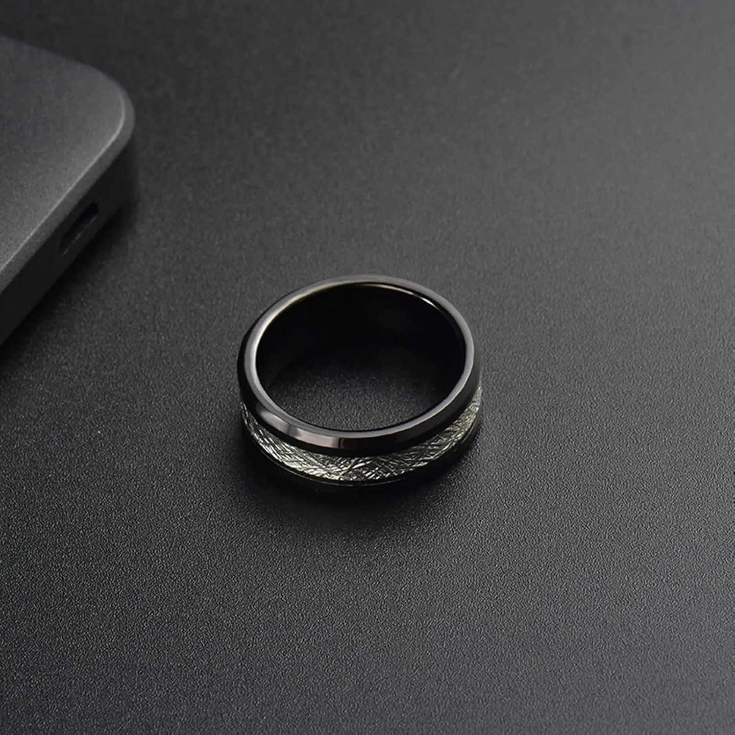 Daesar Matching Rings for Couples, Women and Men Engagement Ring Tungsten 8MM Round Polished and Matte Black