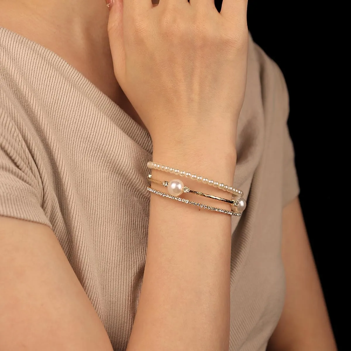 Elegant Rhinestone Pearl Bracelet Bangle Sparkling Crystal Multi-layered Wrist Band Bridal Statement Wristlet for Women