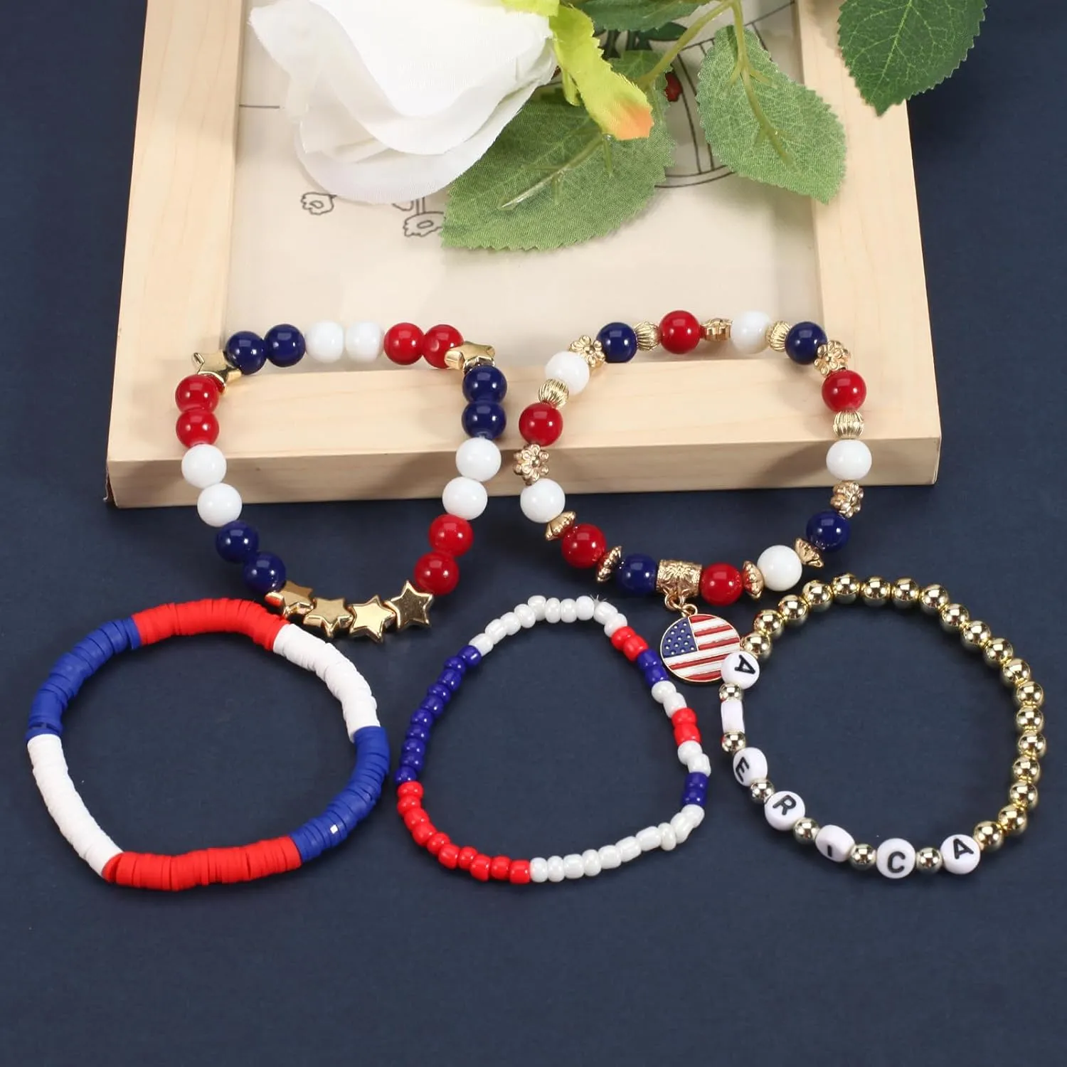 Halloween Bracelets for Women Boo Pumpkin Skull Ghosts Stretchy Beaded Bracelets Spooky Skeleton Bat Cat Stackable Bracelet Christmas Bracelet Jewelry