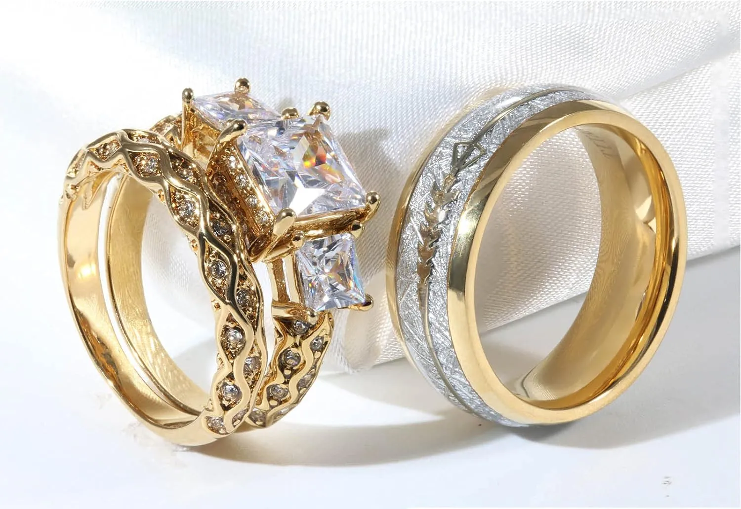 ringheart 2 Rings Couple Rings Three stone Yellow Gold Plated Princess cut Cz Womens Wedding Ring Sets Titanium Steel Man Wedding Bands