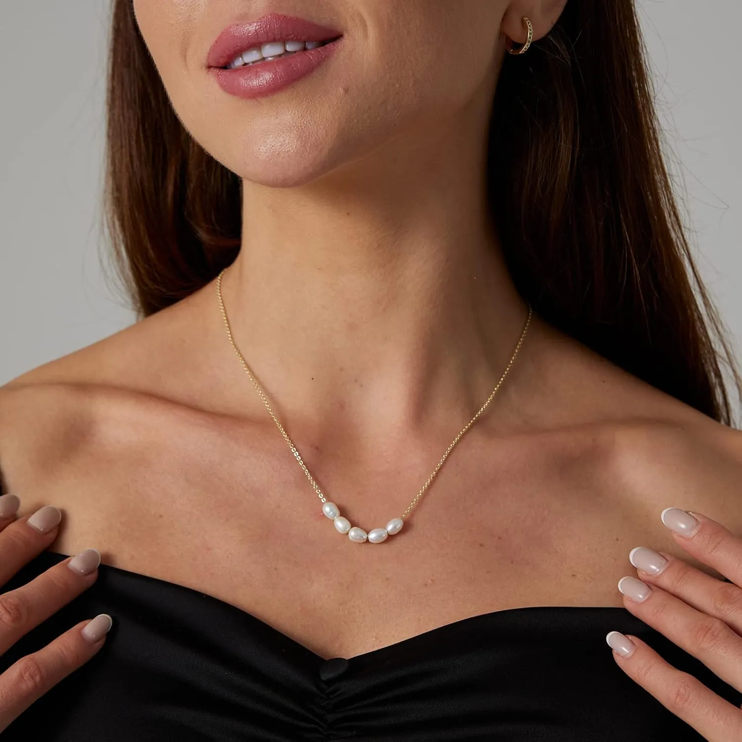 VIROMY Dainty Pearl Choker Necklace for Women 14K Gold Plated Pearl Necklaces Simple Trendy Everyday Jewelry