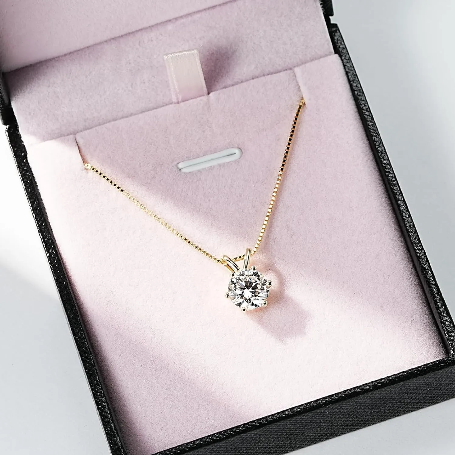 WOAINI 0.5/1/2/3 Carat Moissanite Solitaire Pendant Necklace in 925 Sterling Silver, Adjustable Necklaces Pendant 6-Prong-Set with Moissanite, 18" 2", Jewelry Gift for Women