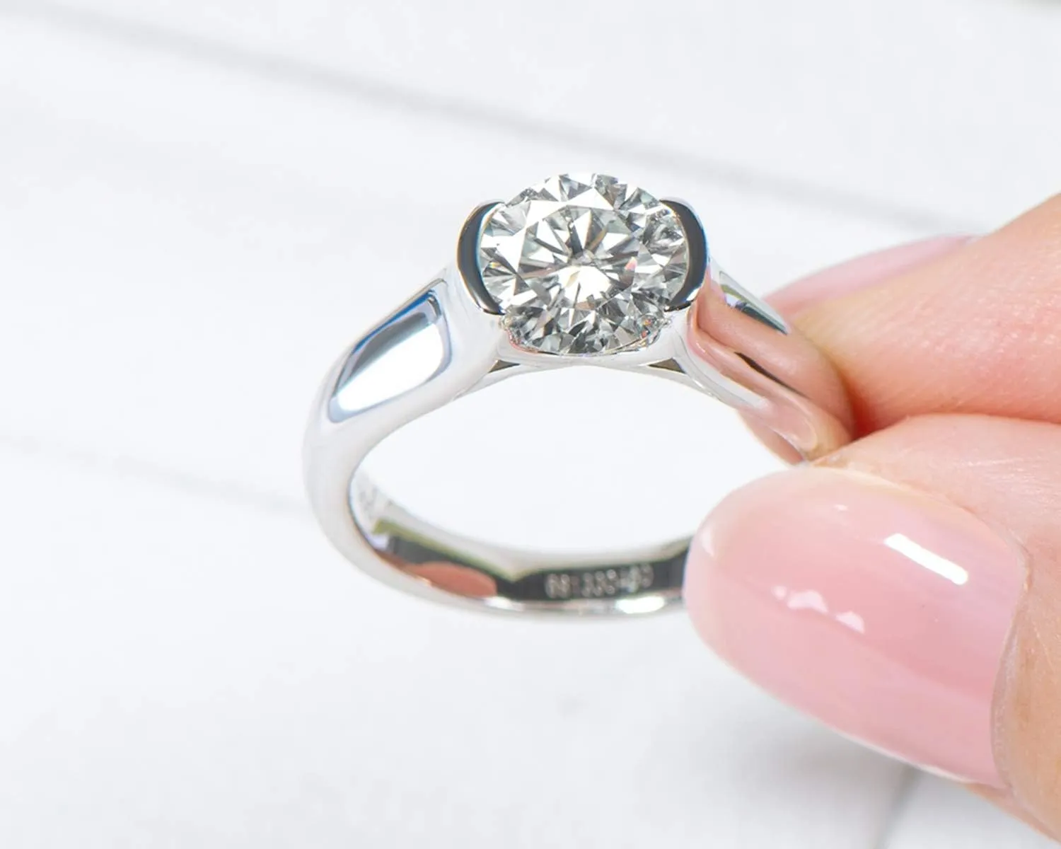 WOAINI 2 Carat Moissanite Ring Solitaire Bezel Setting, Eternity Promise Statement Rings Band with Sterling Silver Gold Plated, Diamond-Alternative Perfect Gifts for Anniversary Wedding Engagement